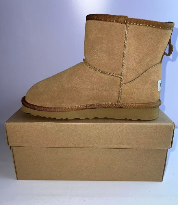 UCR ugg boots 5854 5825 5815 55usd gallery