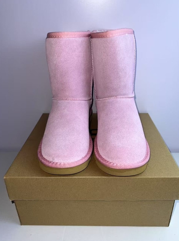 UCR ugg boots 5854 5825 5815 55usd gallery