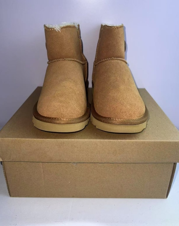 UCS ugg boots 3352 5803 1873 55usd gallery
