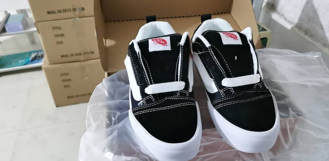VDK Vans Knu Skool 55usd gallery