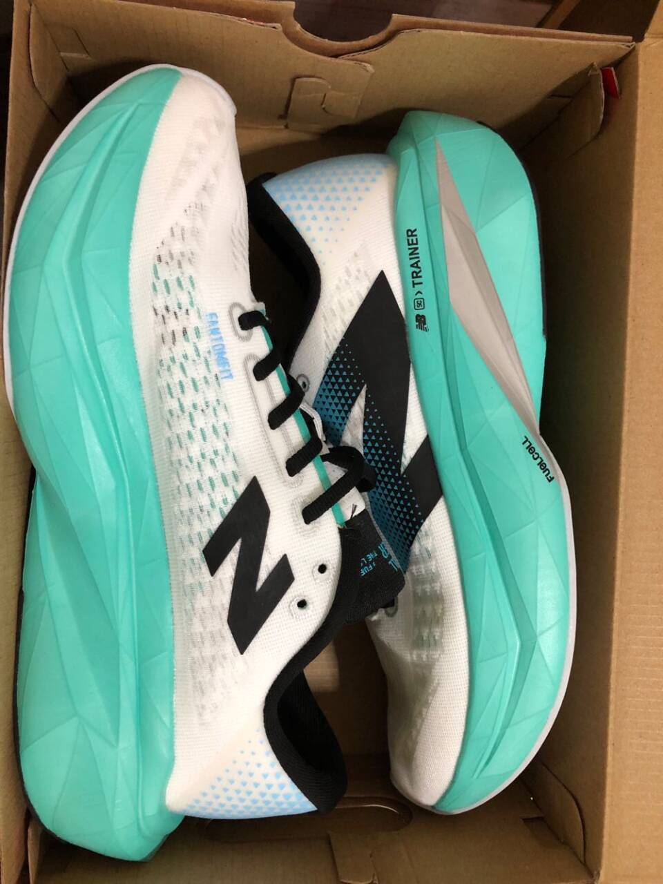 XGB New Balance FuelCell V3 59.99usd gallery