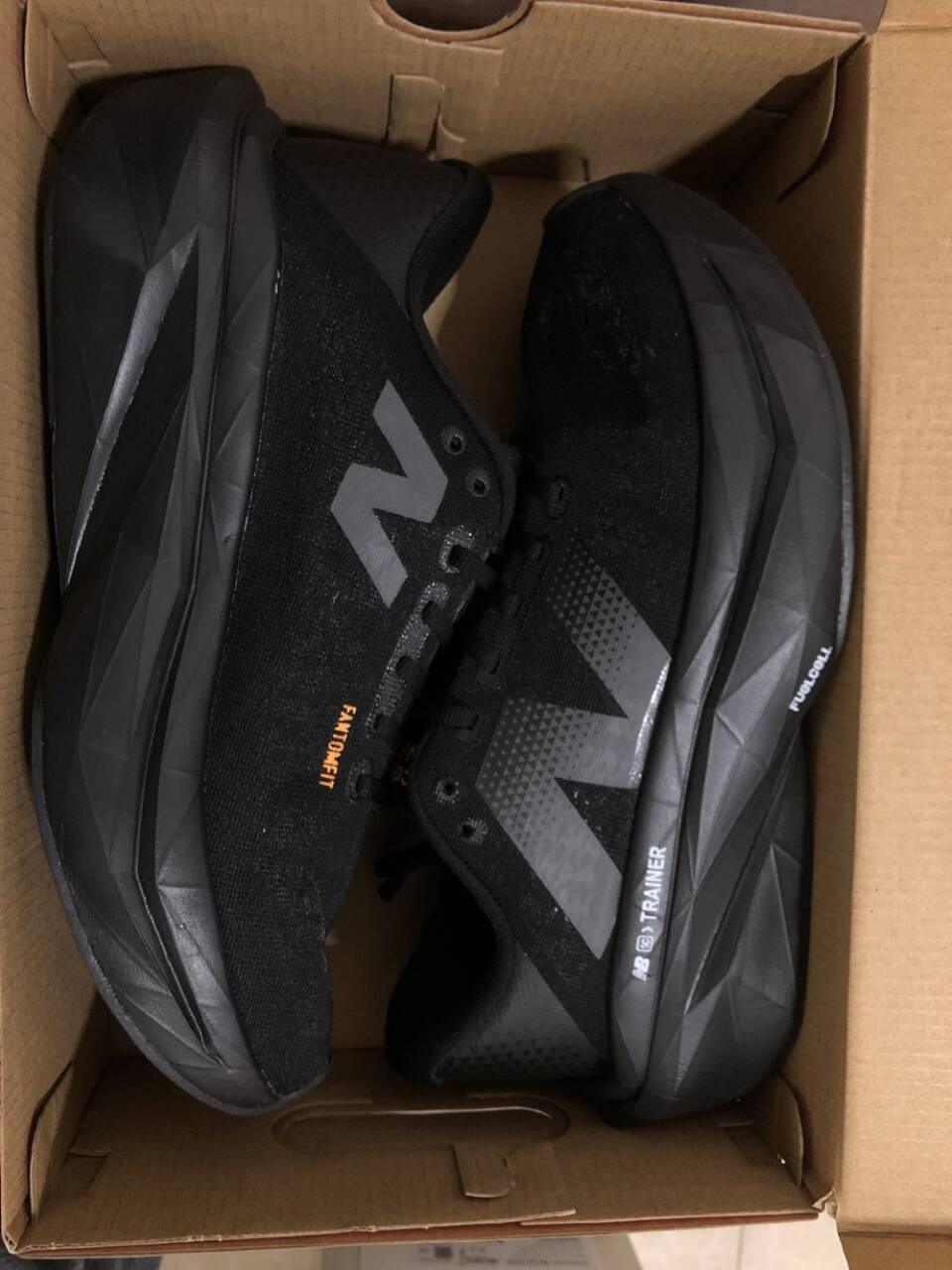 XGB New Balance FuelCell V3 59.99usd gallery