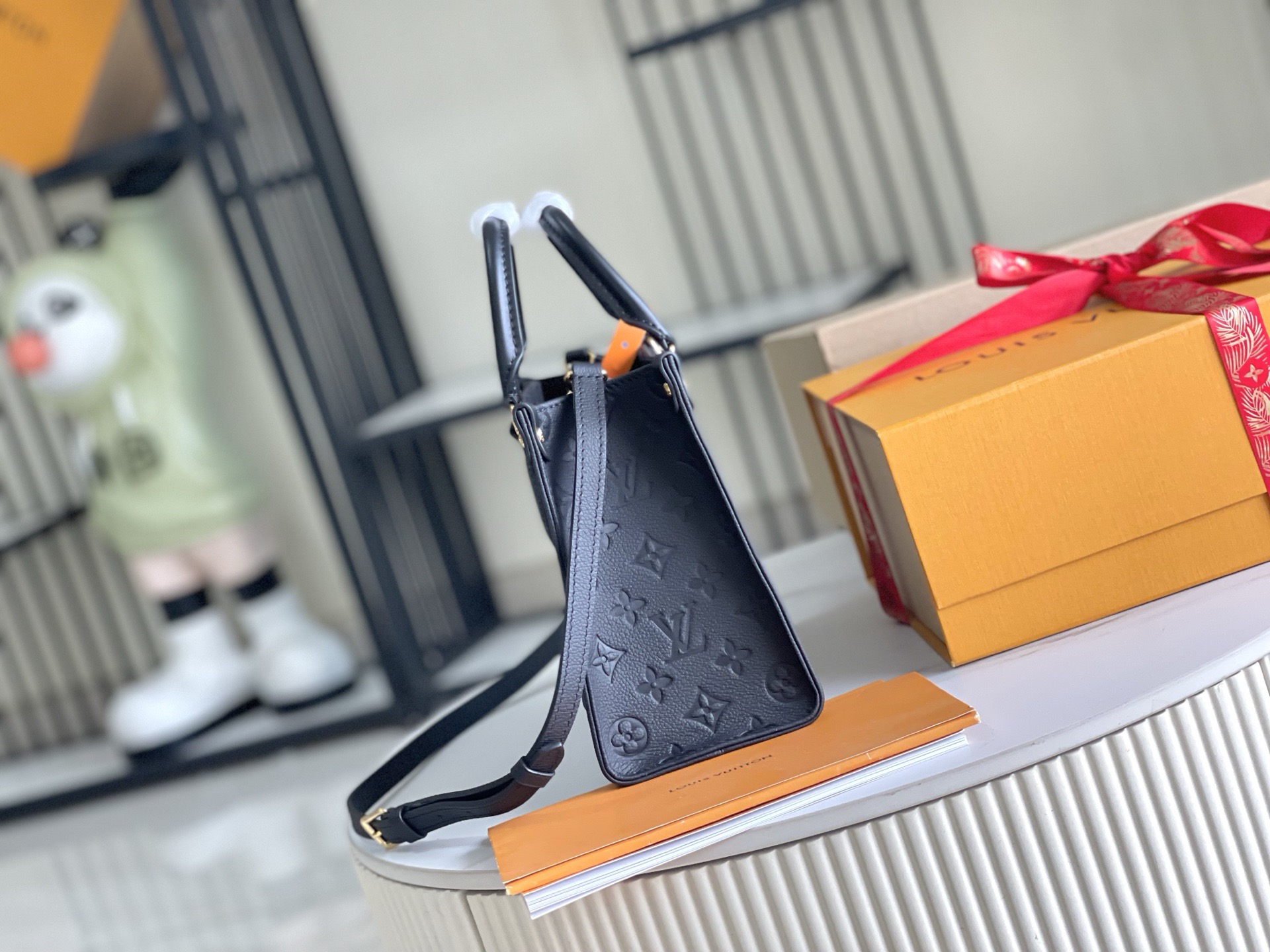 LV 85$ code 306-7480-R gallery