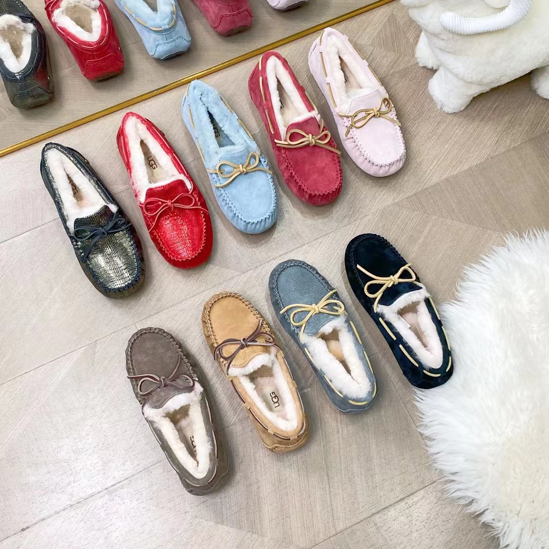 53.18 ugg    9977-T gallery