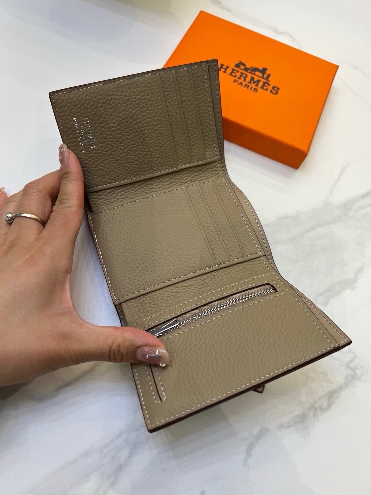 LG1304   49.99$ gallery