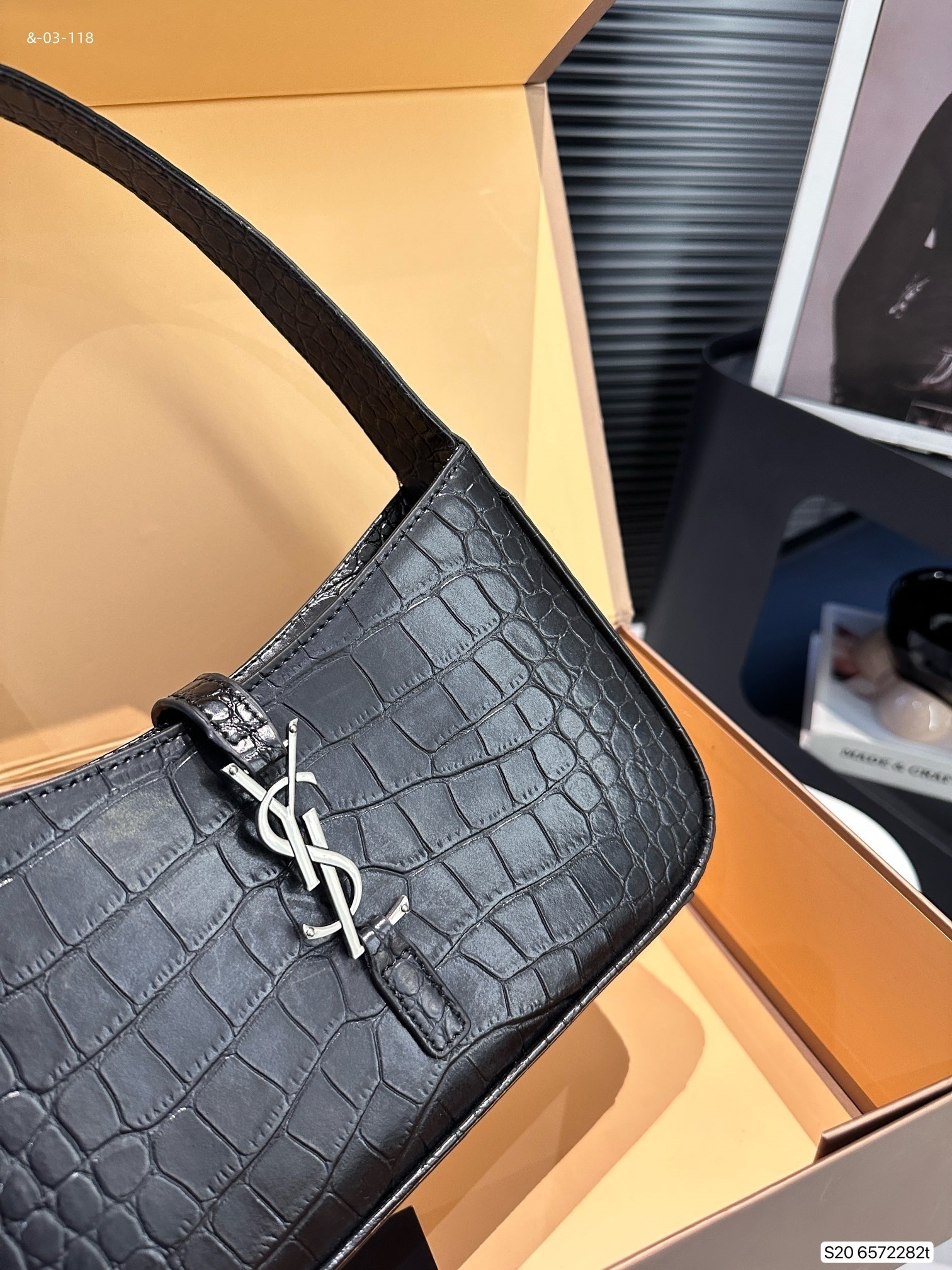 LG1399   69.99$ gallery