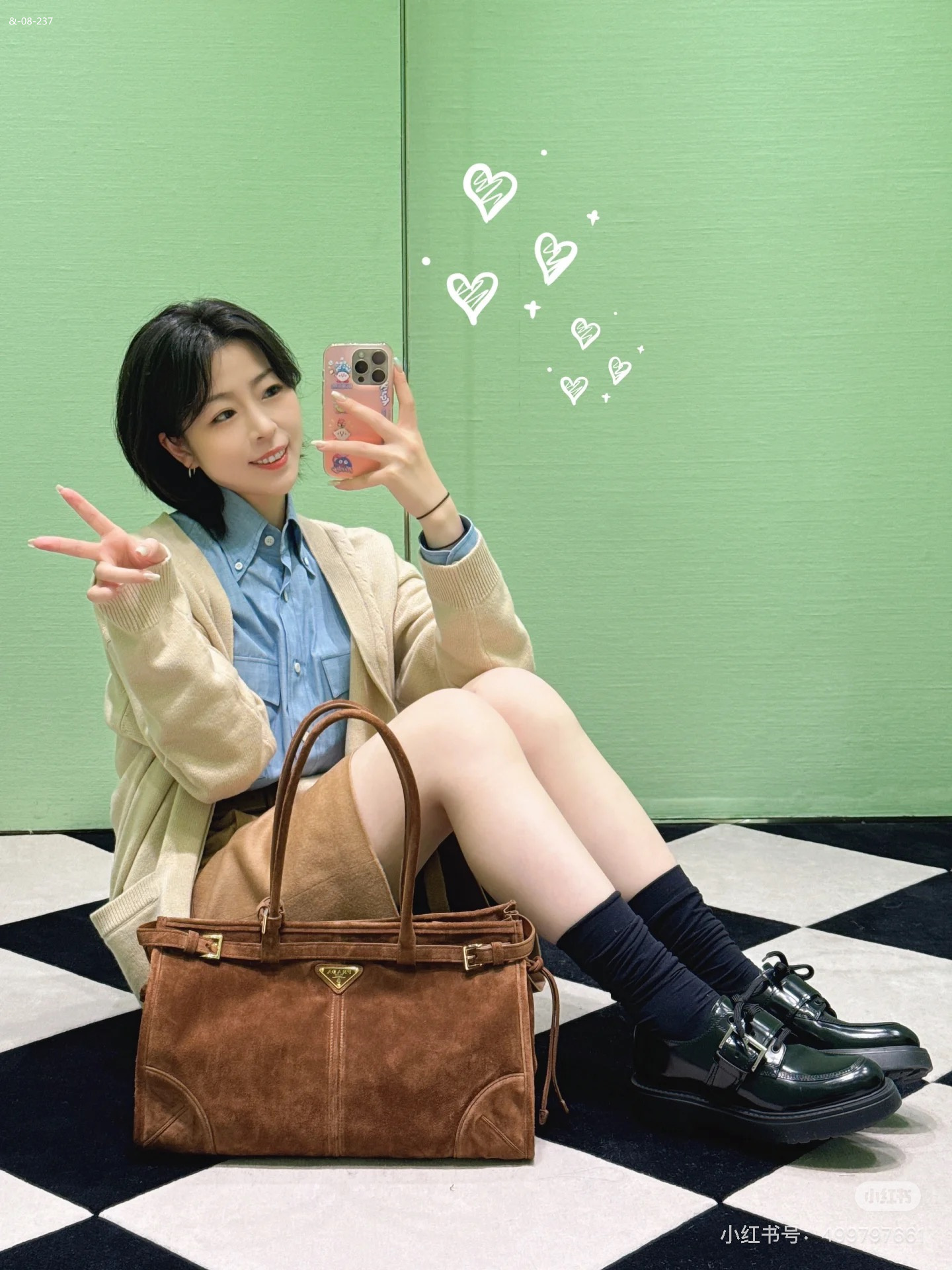 LG1492   73$ gallery