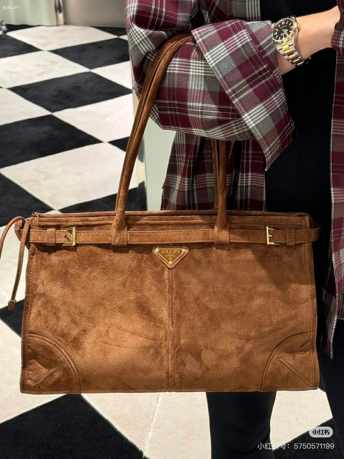 LG1492   73$ gallery