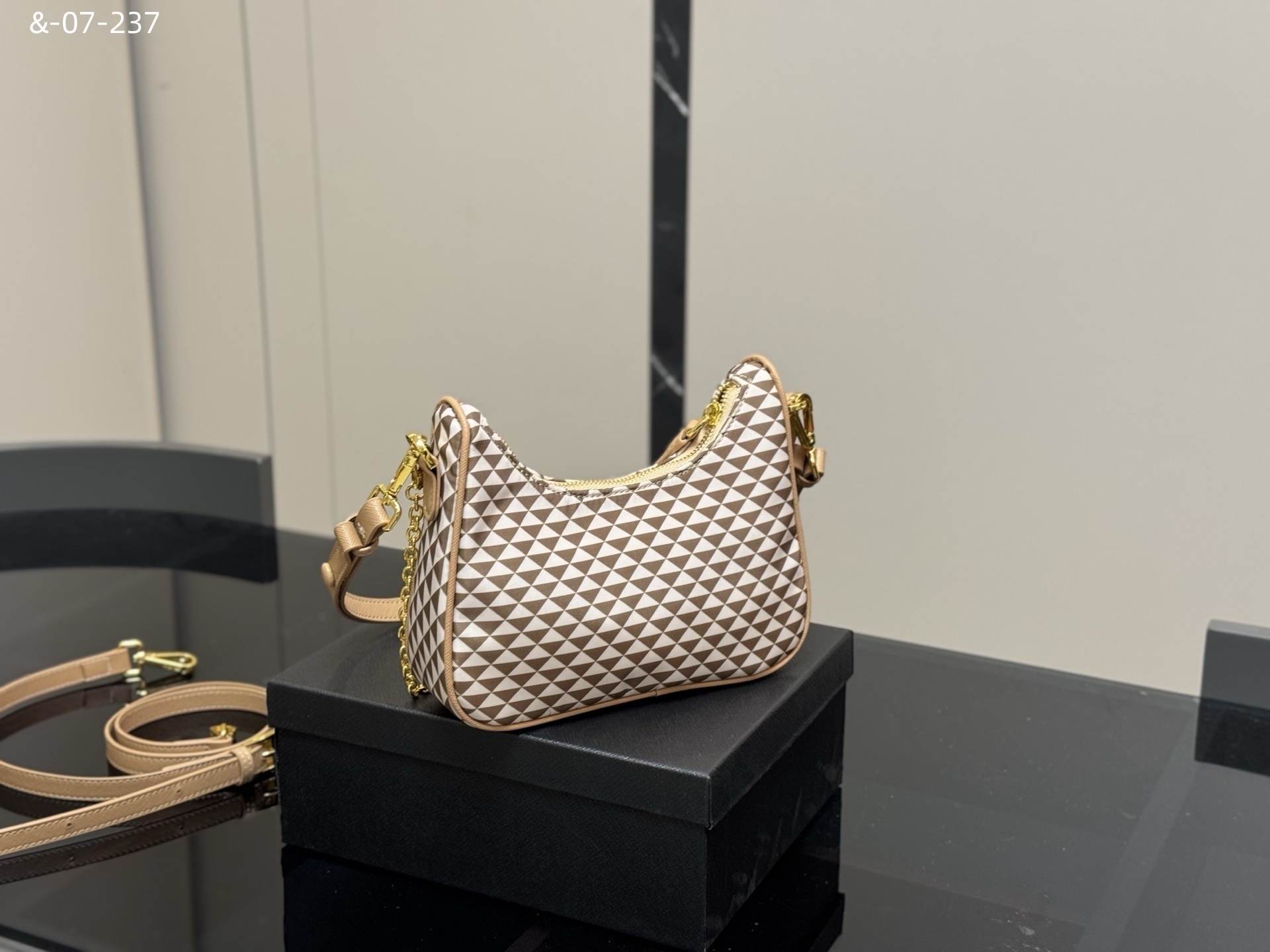 LG1502   69.99$ gallery