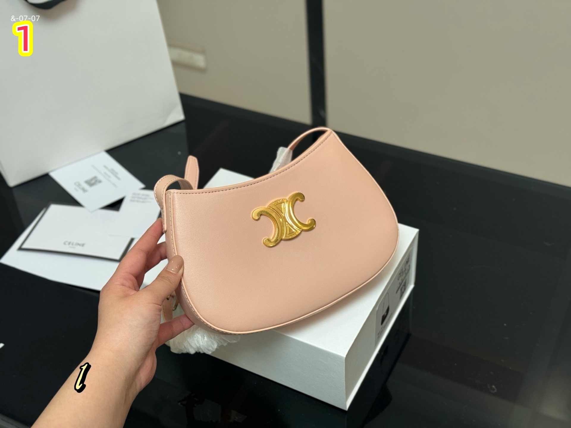 LG1608   65$ gallery