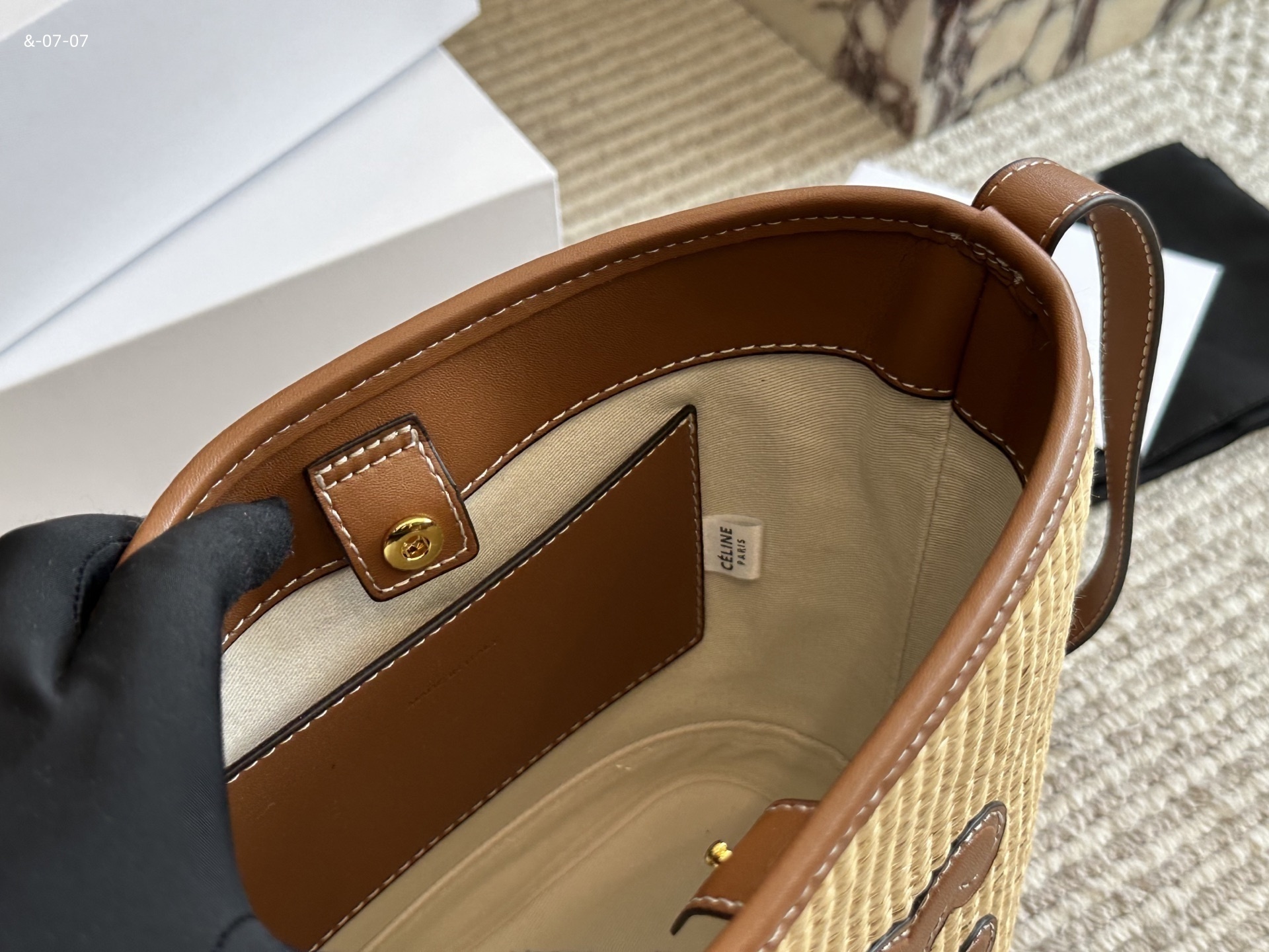 LG1617   68$ gallery