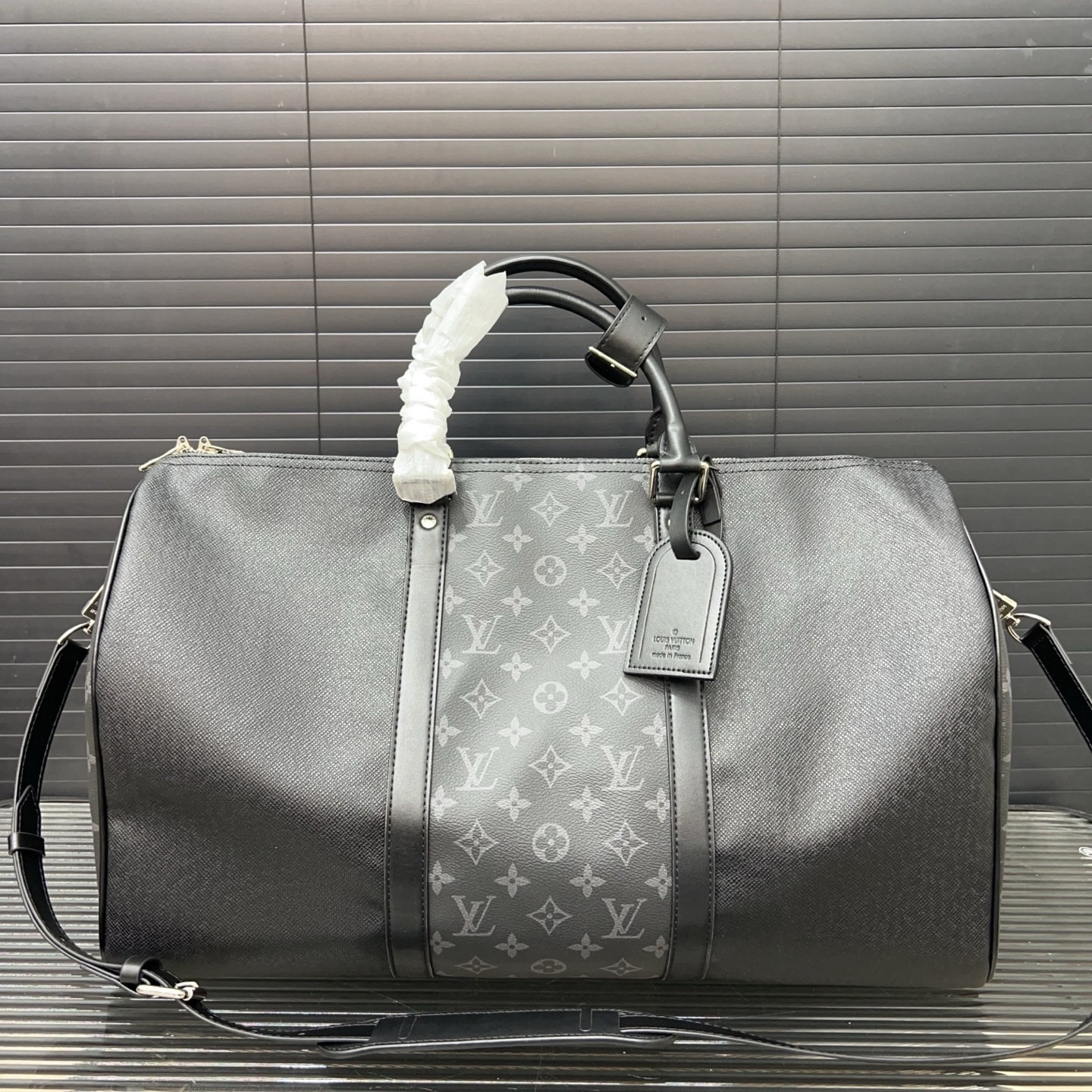 LG217     78$ gallery