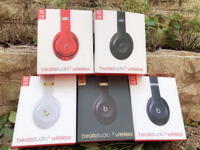 3430-  Beats studio3 32.12$  CODE 201 gallery