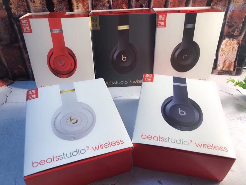 3430-  Beats studio3 32.12$  CODE 201 gallery