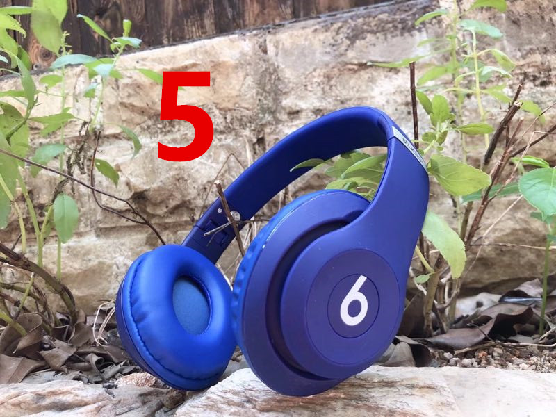 3430-  Beats studio3 32.12$  CODE 201 gallery
