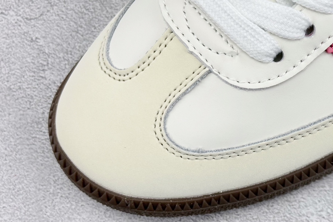 ADIDAS 45.44$    CODE 351-7599-R gallery