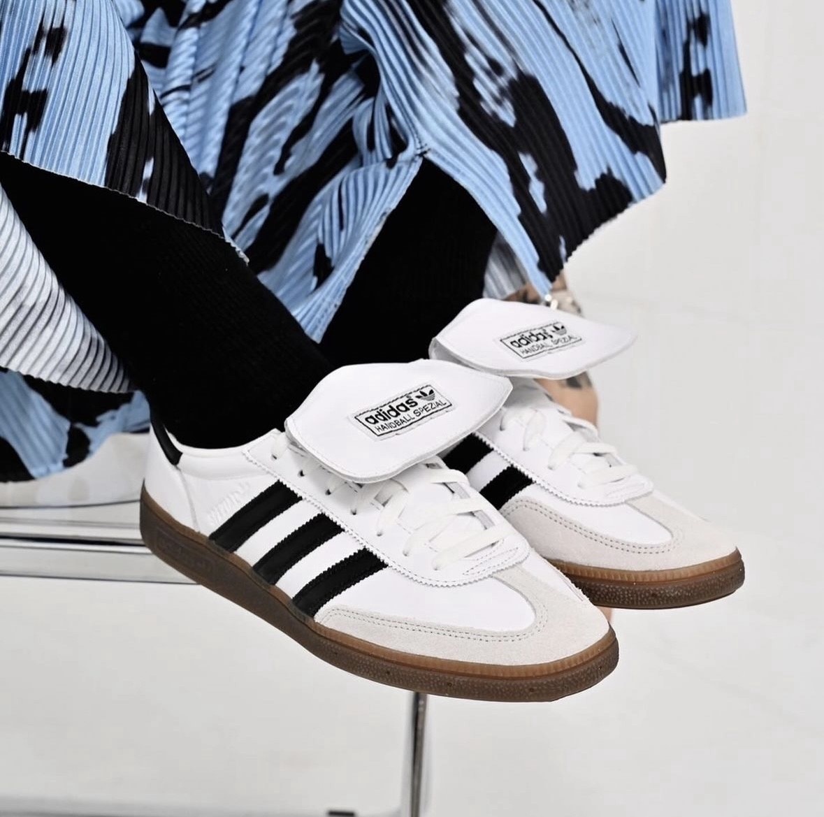 ADIDAS 51.78$   CODE  351-7632-R gallery