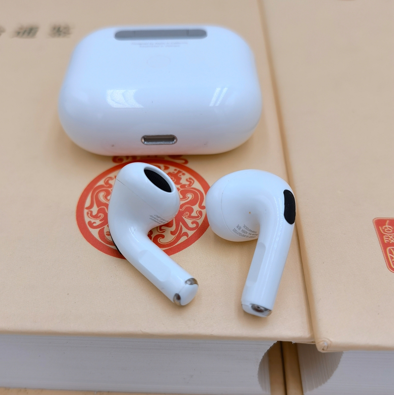AirPods (new third generation) 29.99$  CODE 429-5376-RD gallery