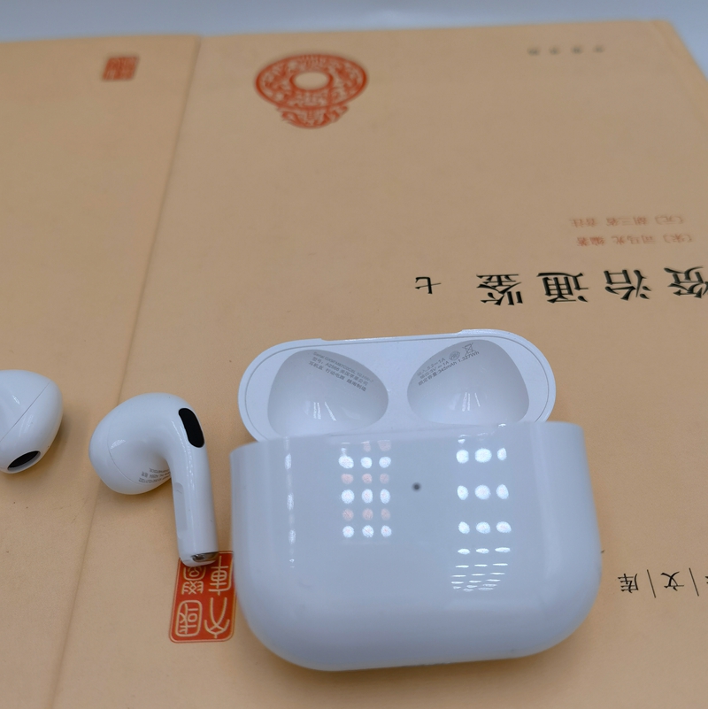 AirPods (new third generation) 29.99$  CODE 429-5376-RD gallery