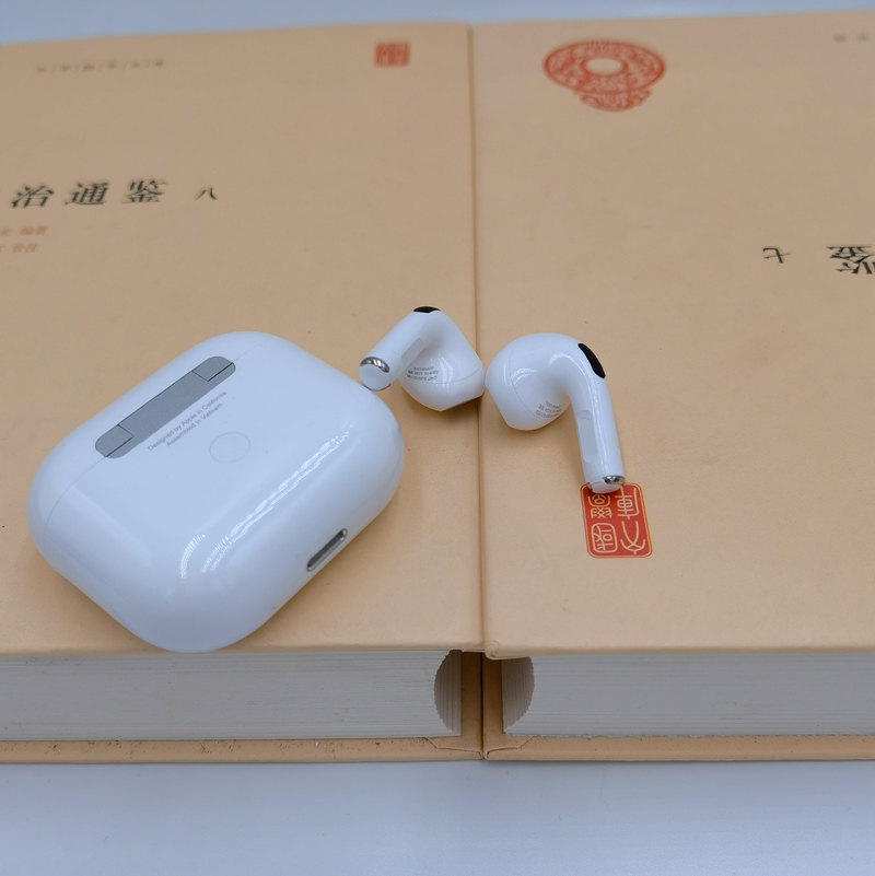 AirPods (new third generation) 29.99$  CODE 429-5376-RD gallery