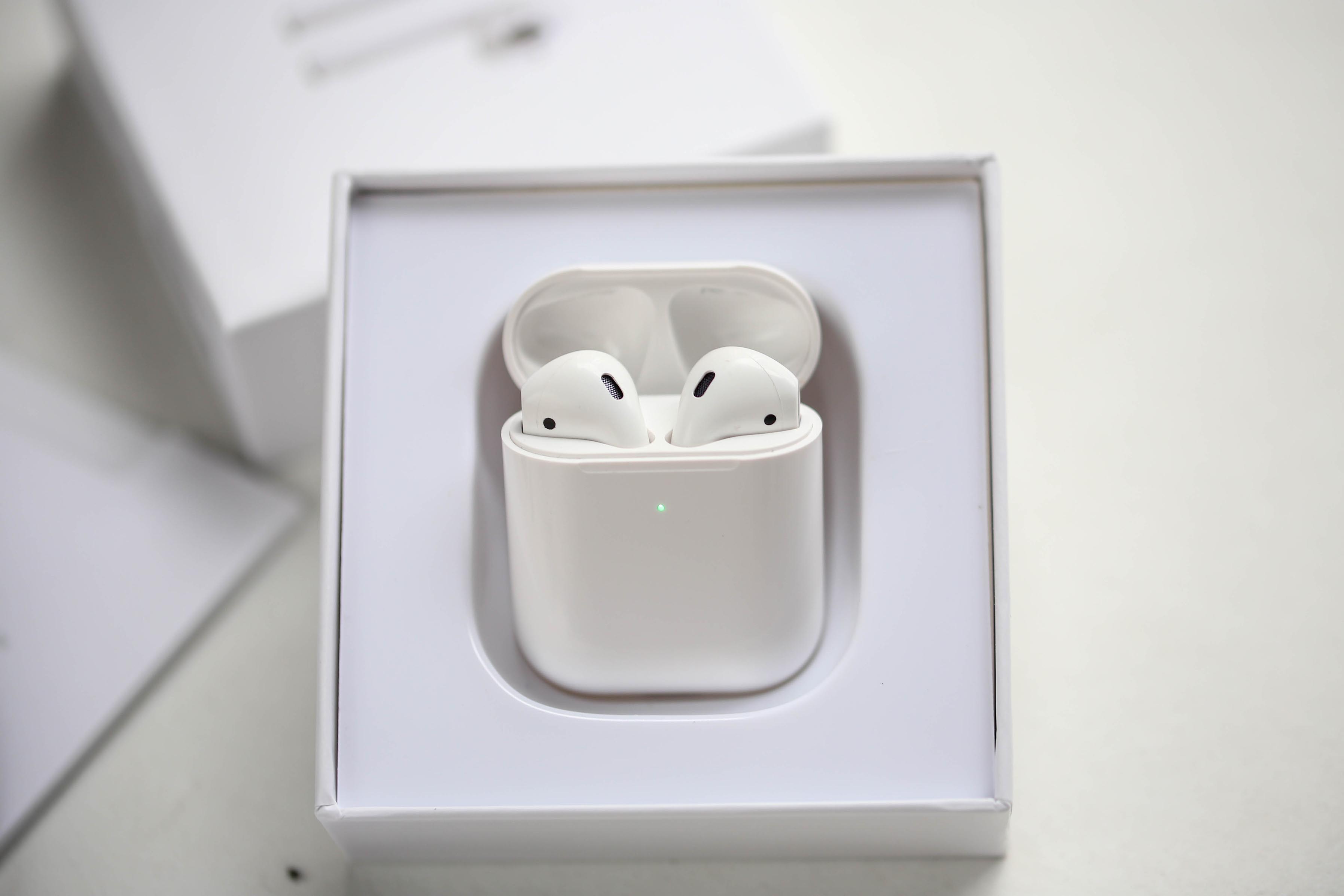 AirPods / ProAirPods 35.25$ code  200-7510-RD gallery