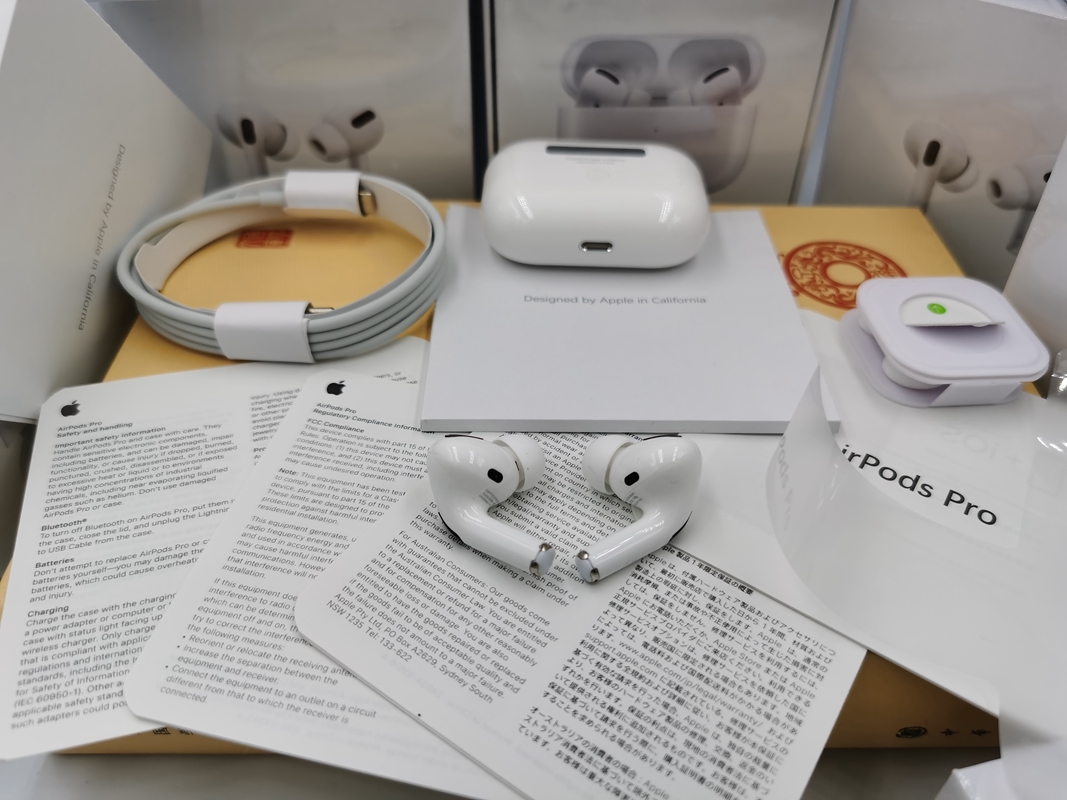AirPods / ProAirPods 35.25$ code  200-7510-RD gallery