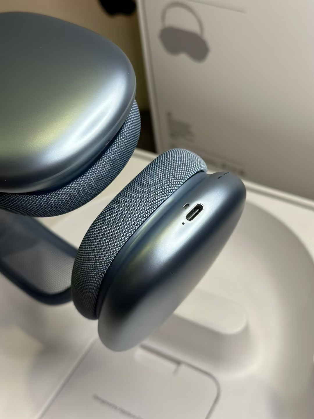 AirPods Max2 ANC Metal  136.66$  code 429-7575-RD gallery