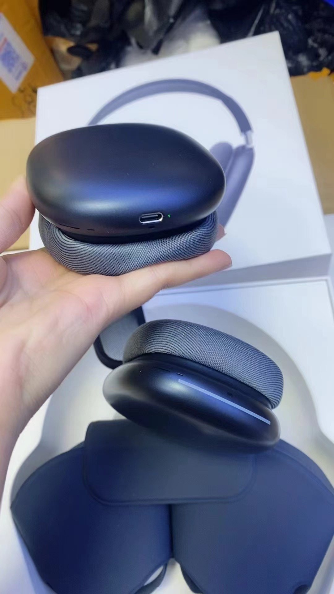 AirPods Max2 ANC Metal  136.66$  code 429-7575-RD gallery