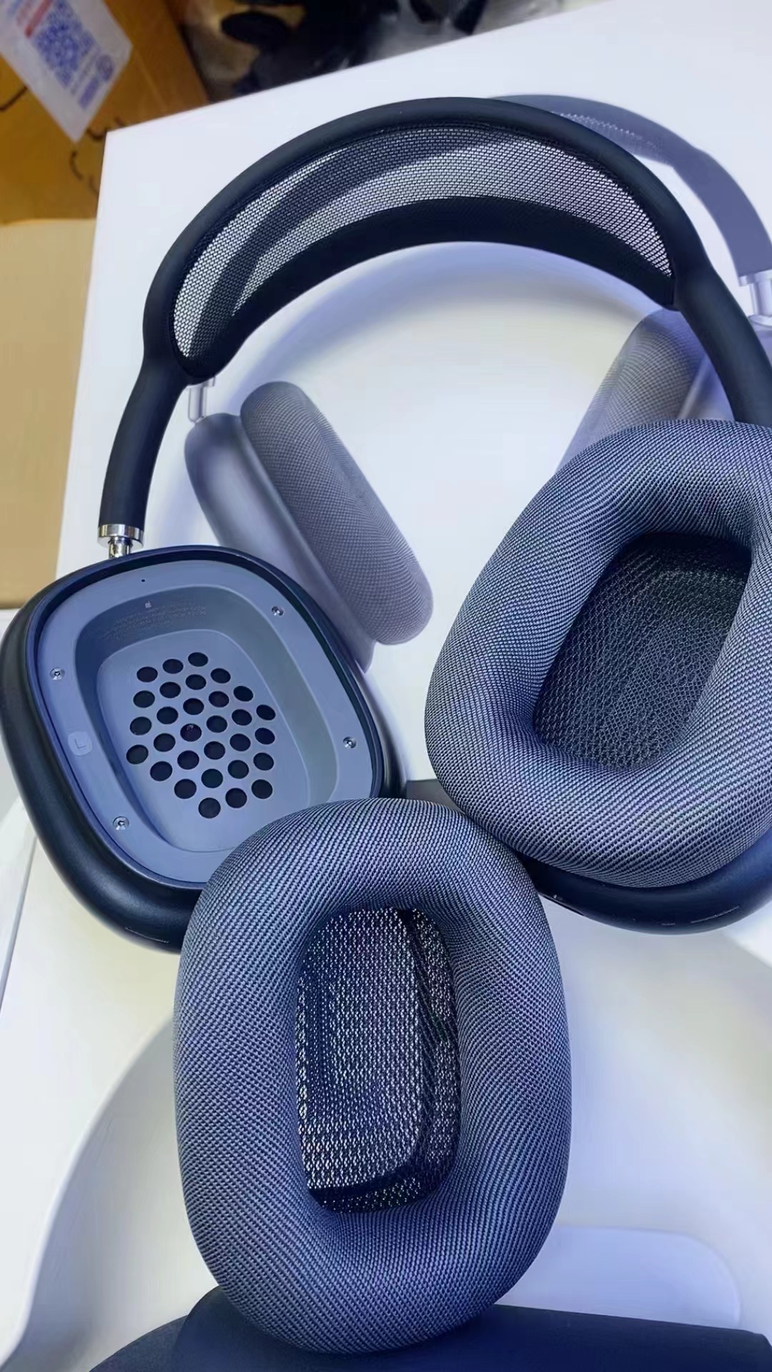AirPods Max2 ANC Metal  136.66$  code 429-7575-RD gallery