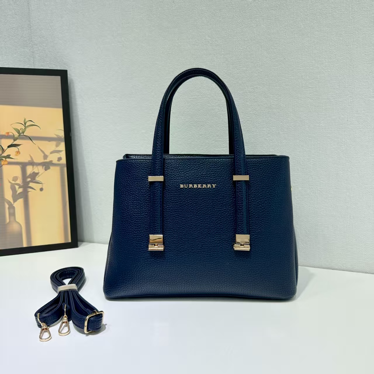 BURBERRY 41.47$   CODE 404-7578-R gallery