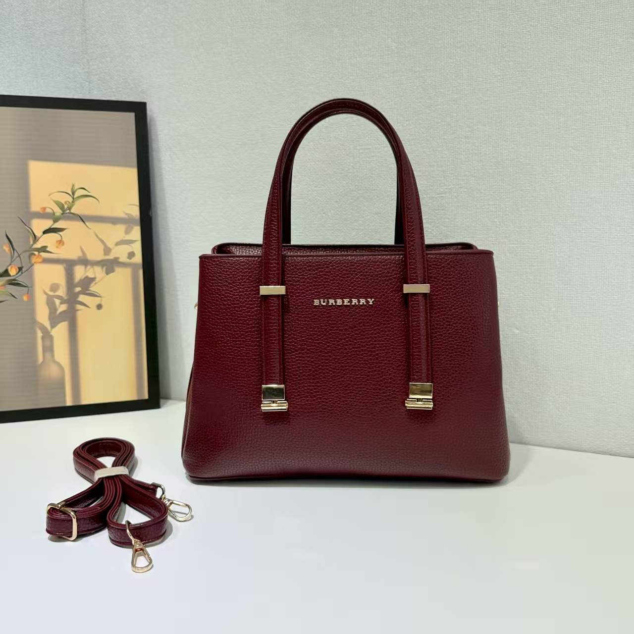 BURBERRY 41.47$   CODE 404-7578-R gallery