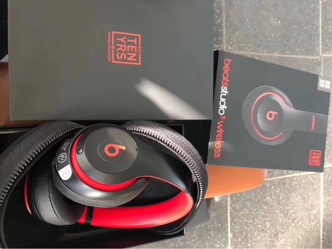 Beats Studio 3.0 Wireless 10th Limited Edition 99.99$ code 429-7585-RD gallery