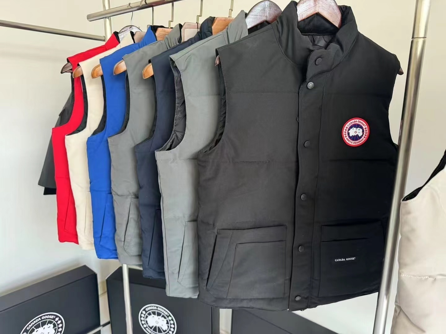 CANADA GOOSE 56.99$  code 420-7635-R gallery