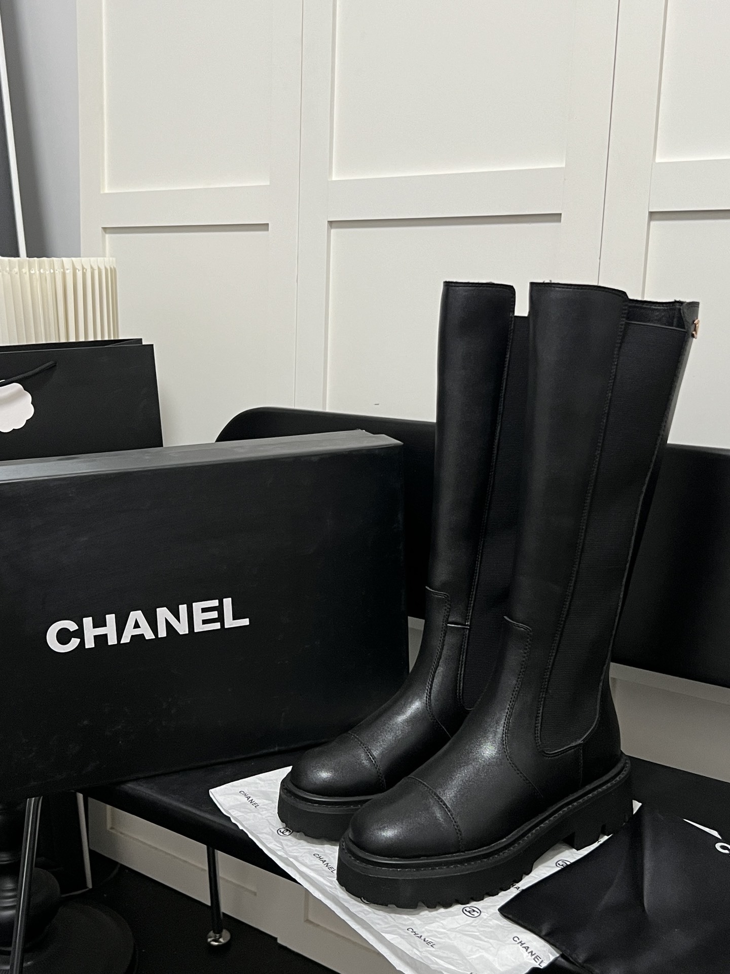 Chanel  76.66$  CODE 449-7652-R gallery