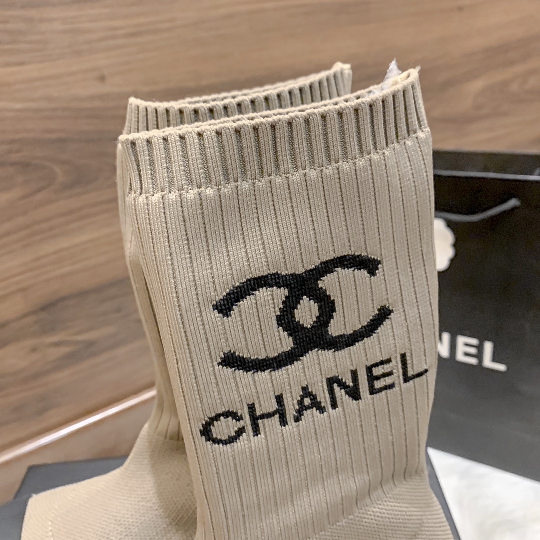 Chanel 49.61$   code 449-6274-R gallery