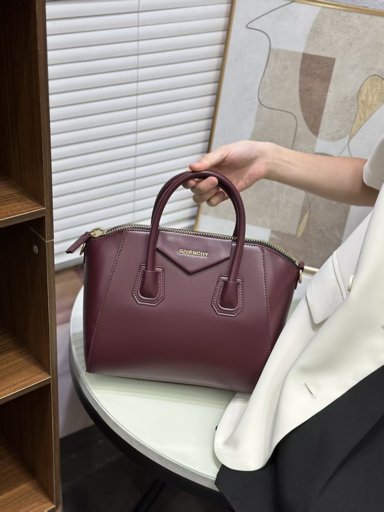 GIVENCHY 44.64$    CODE 404-7577-R gallery