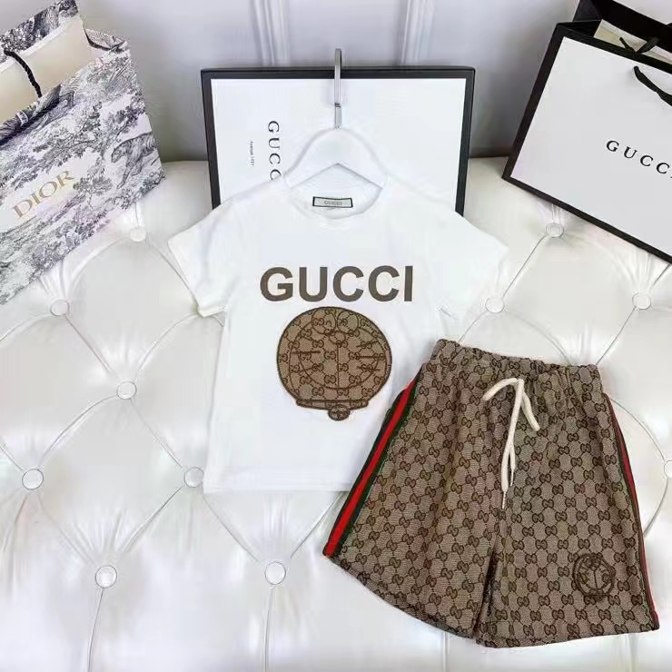 GUCCI 22.66$  code  230-5884-R gallery
