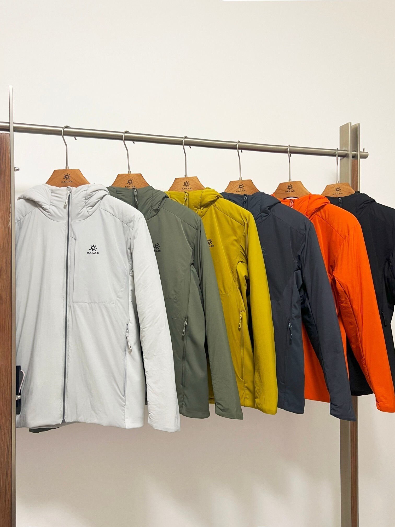 KAILAS  71.99$   CODE 420-7614-R gallery
