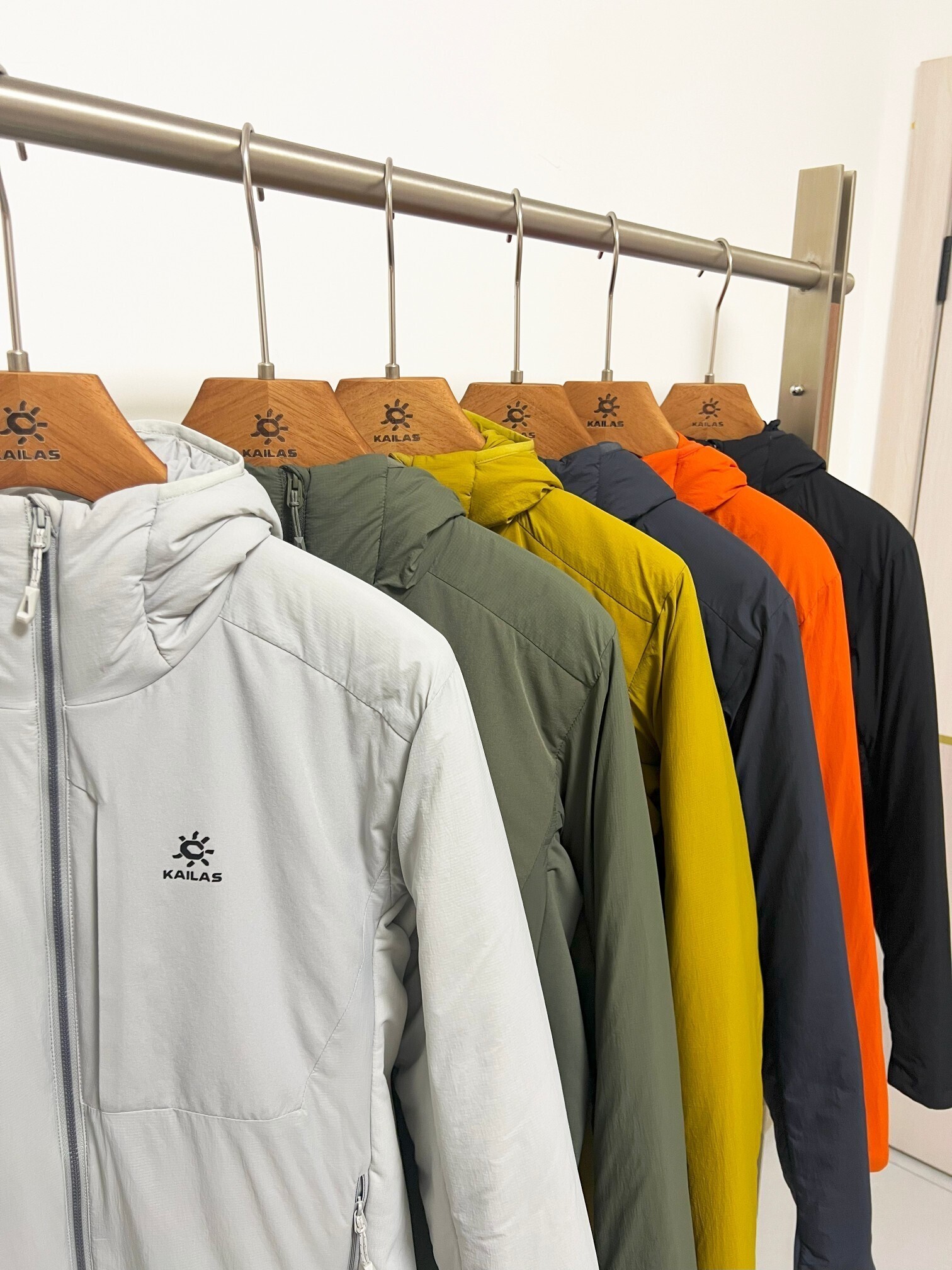 KAILAS  71.99$   CODE 420-7614-R gallery