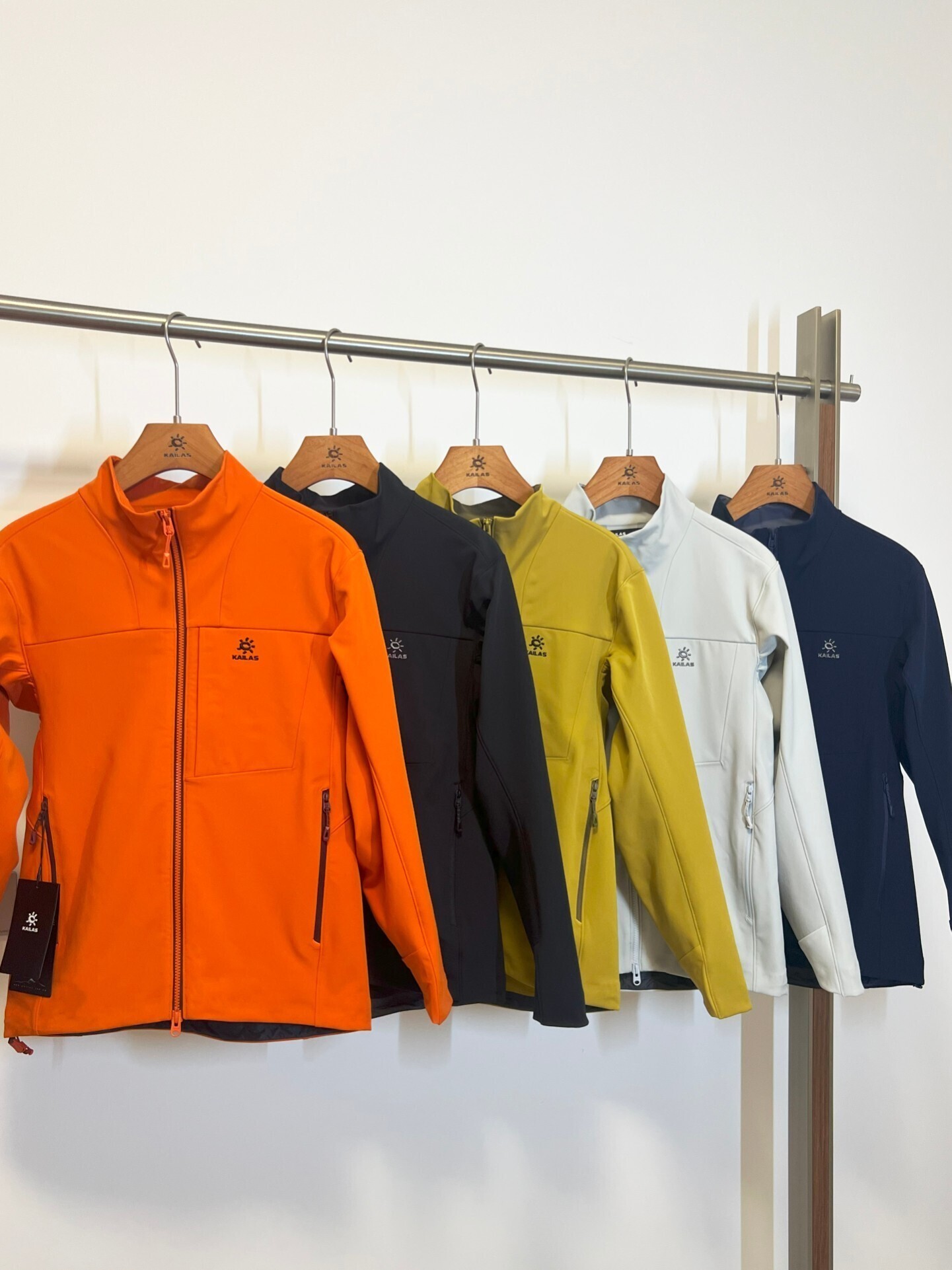 KAILAS  88.99$   code 420-7618-R gallery