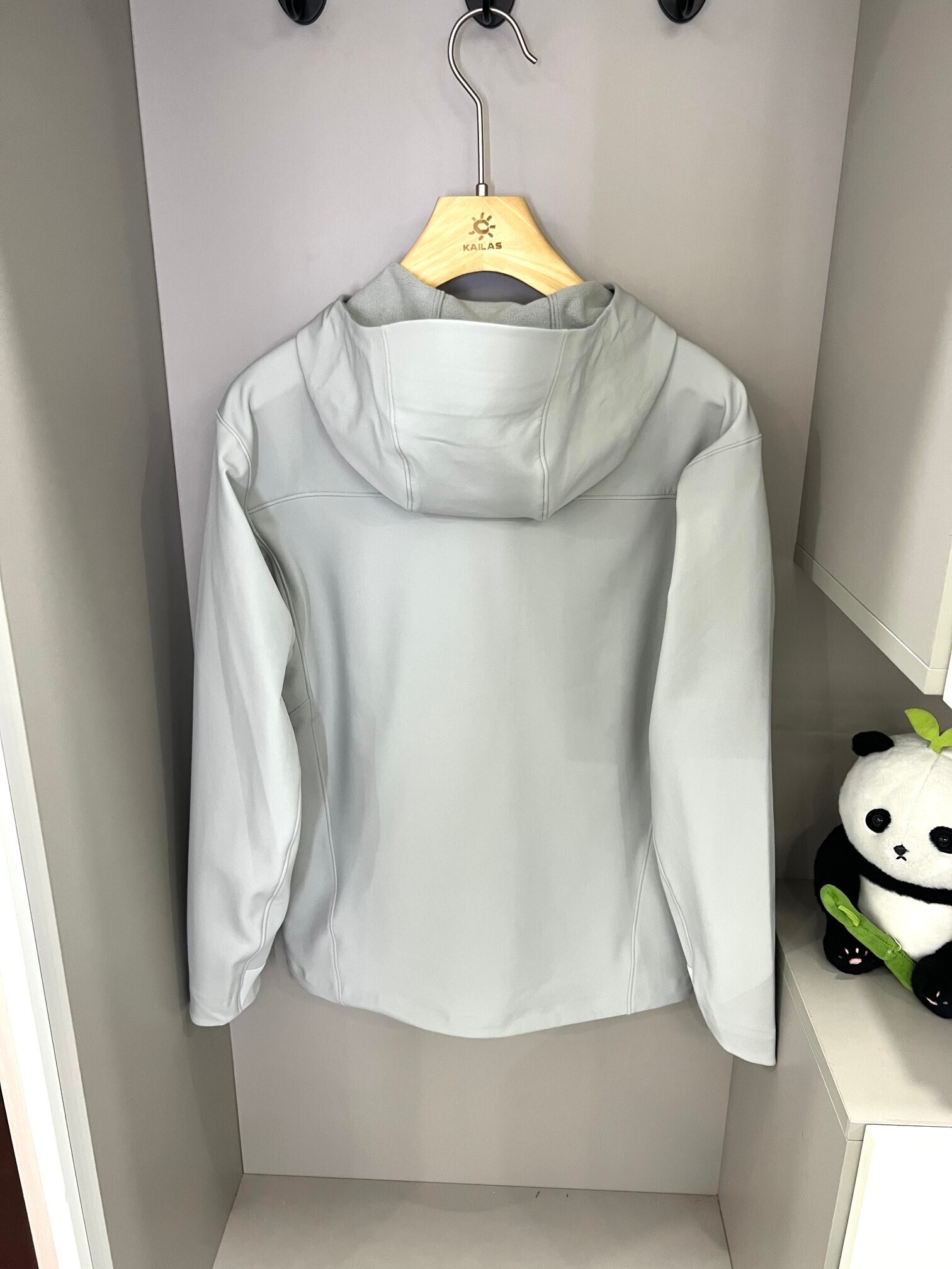 KAILAS 88.99$ code 420-7615-R gallery