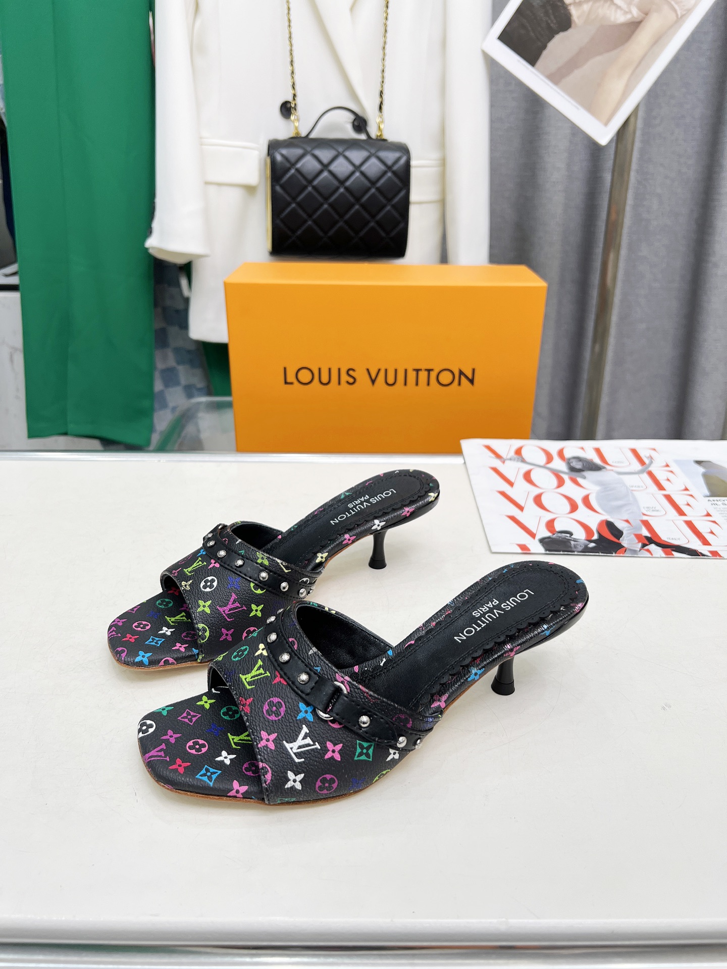 LV  45.99$  code 449-7532-R gallery