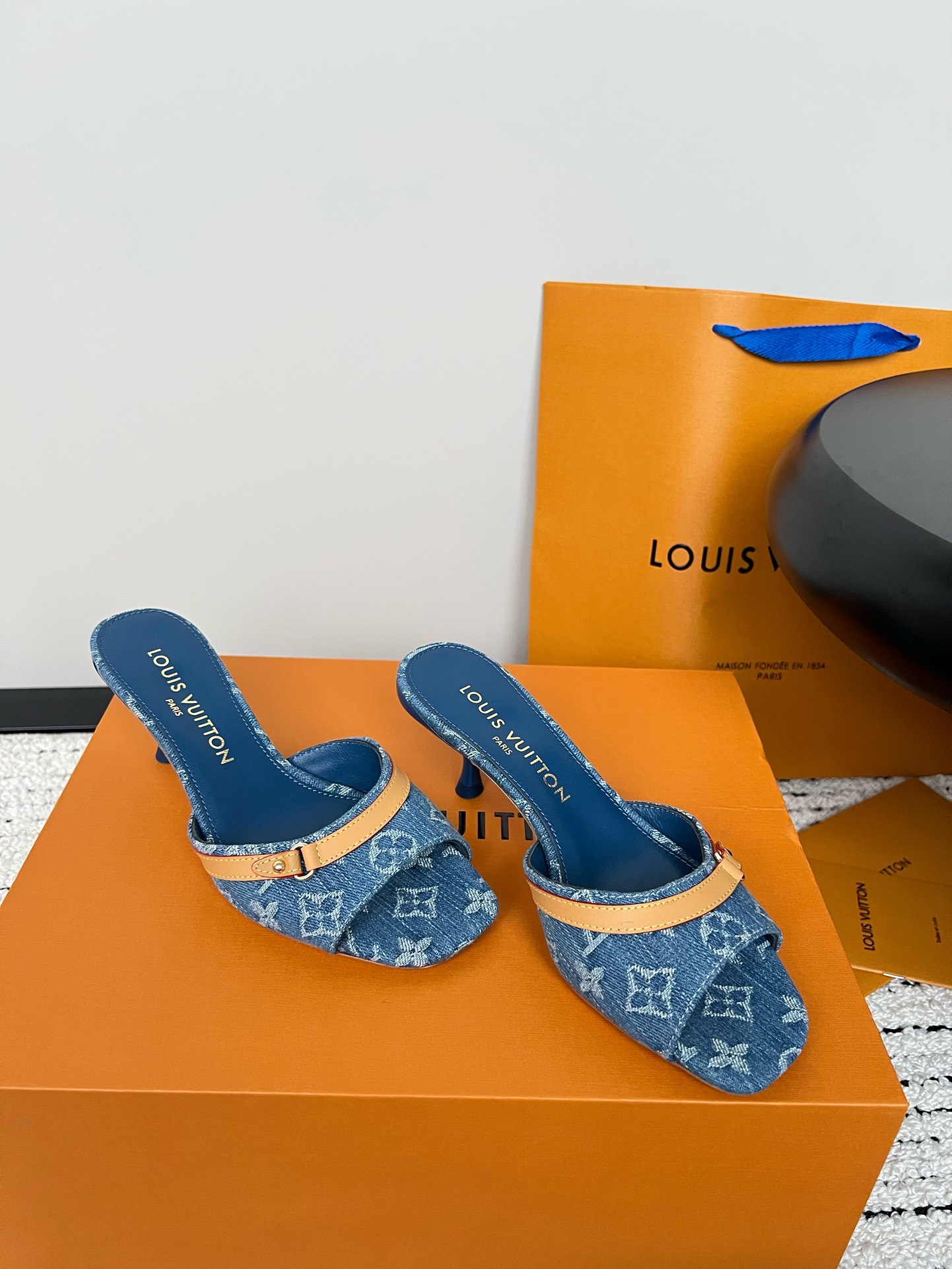 LV  45.99$  code 449-7532-R gallery