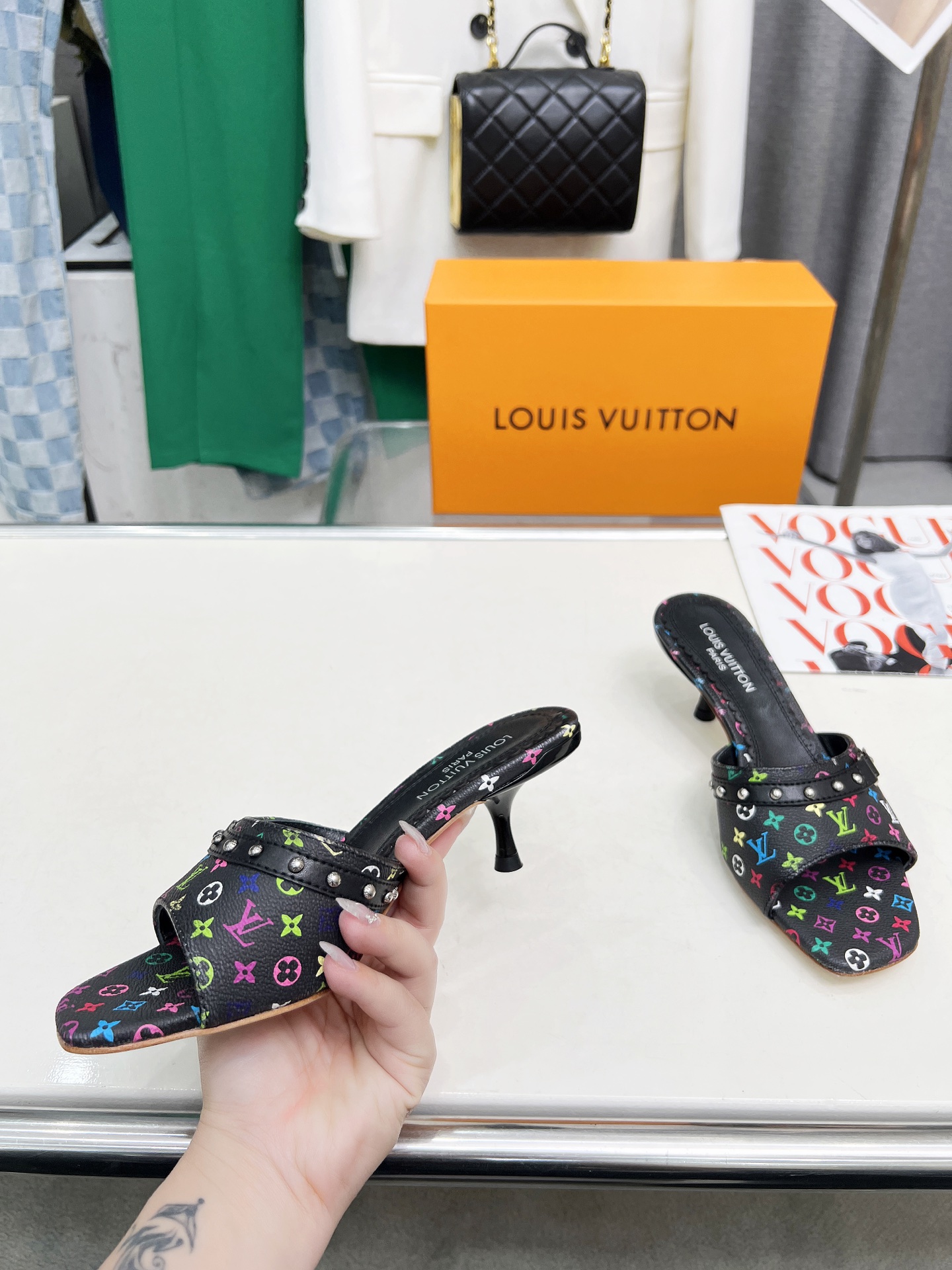 LV  45.99$  code 449-7532-R gallery