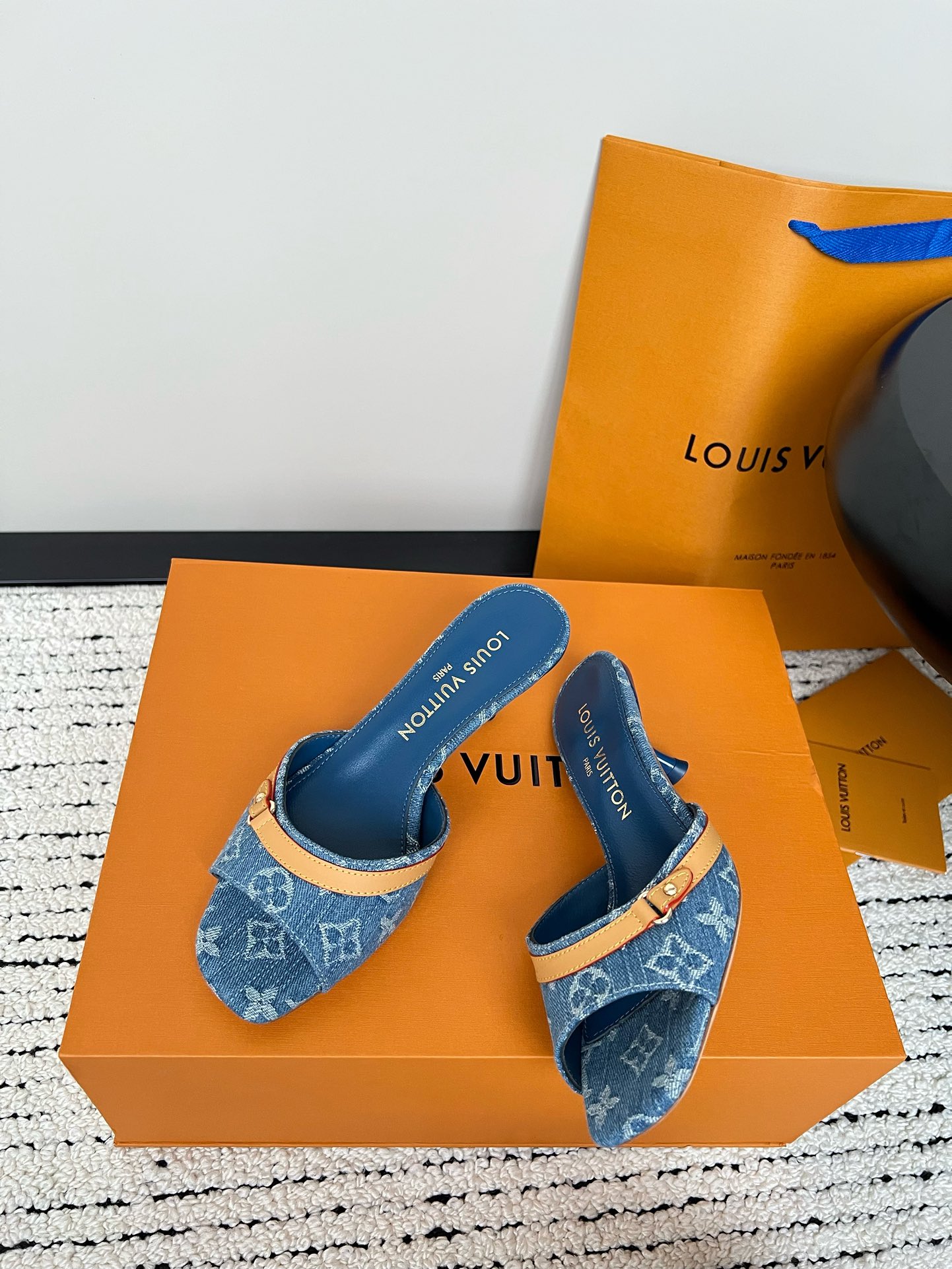 LV  45.99$  code 449-7532-R gallery