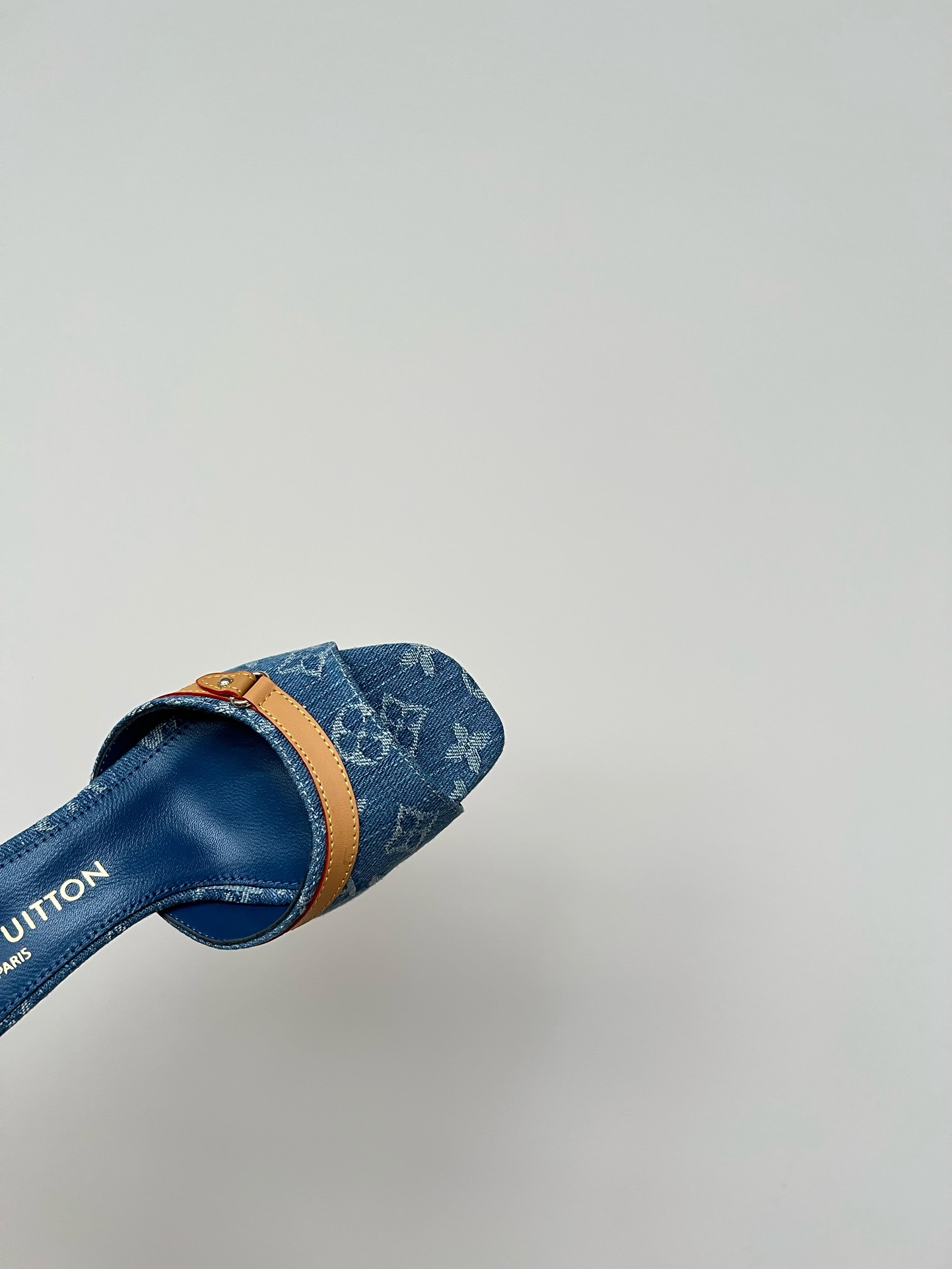 LV  45.99$  code 449-7532-R gallery