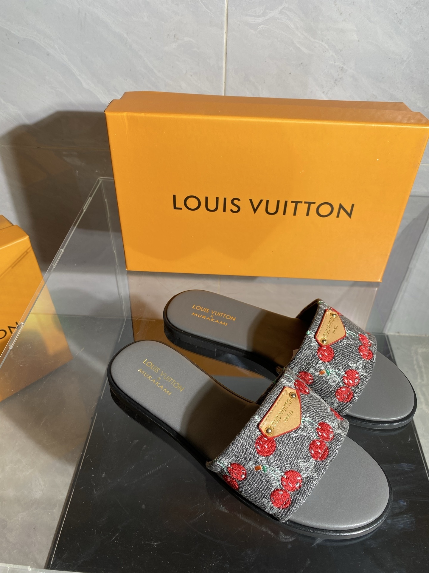 LV 39.99$  code 449-7657-R gallery