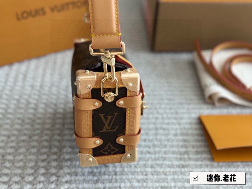 LV 69.9$  code 306-7493-R gallery