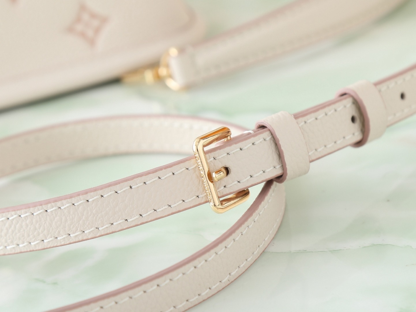 LV 84.99$  code 306-7490-R gallery