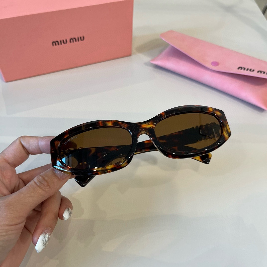 MIUMIU 27.99$  code 314-7476-R gallery